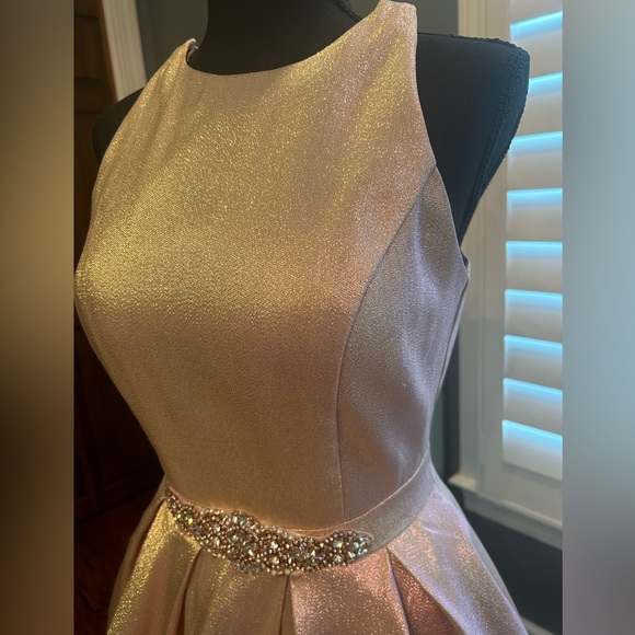 Sherri Hill gown
💖OFFERS WELCOME💖
CLOSET CLEAN OUT😉 - Picture 4 of 8